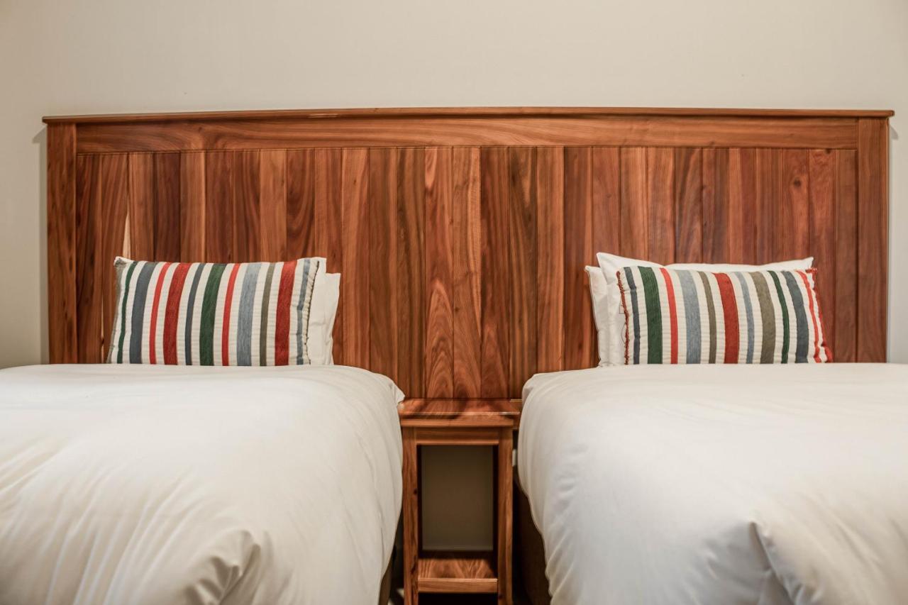 Camelot Guest House & Apartments Potchefstroom Eksteriør bilde